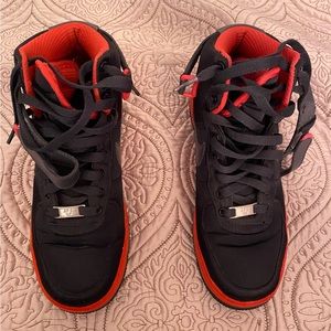 Women size 7.5 / boys 6 slightly used Nike Air Force Ones